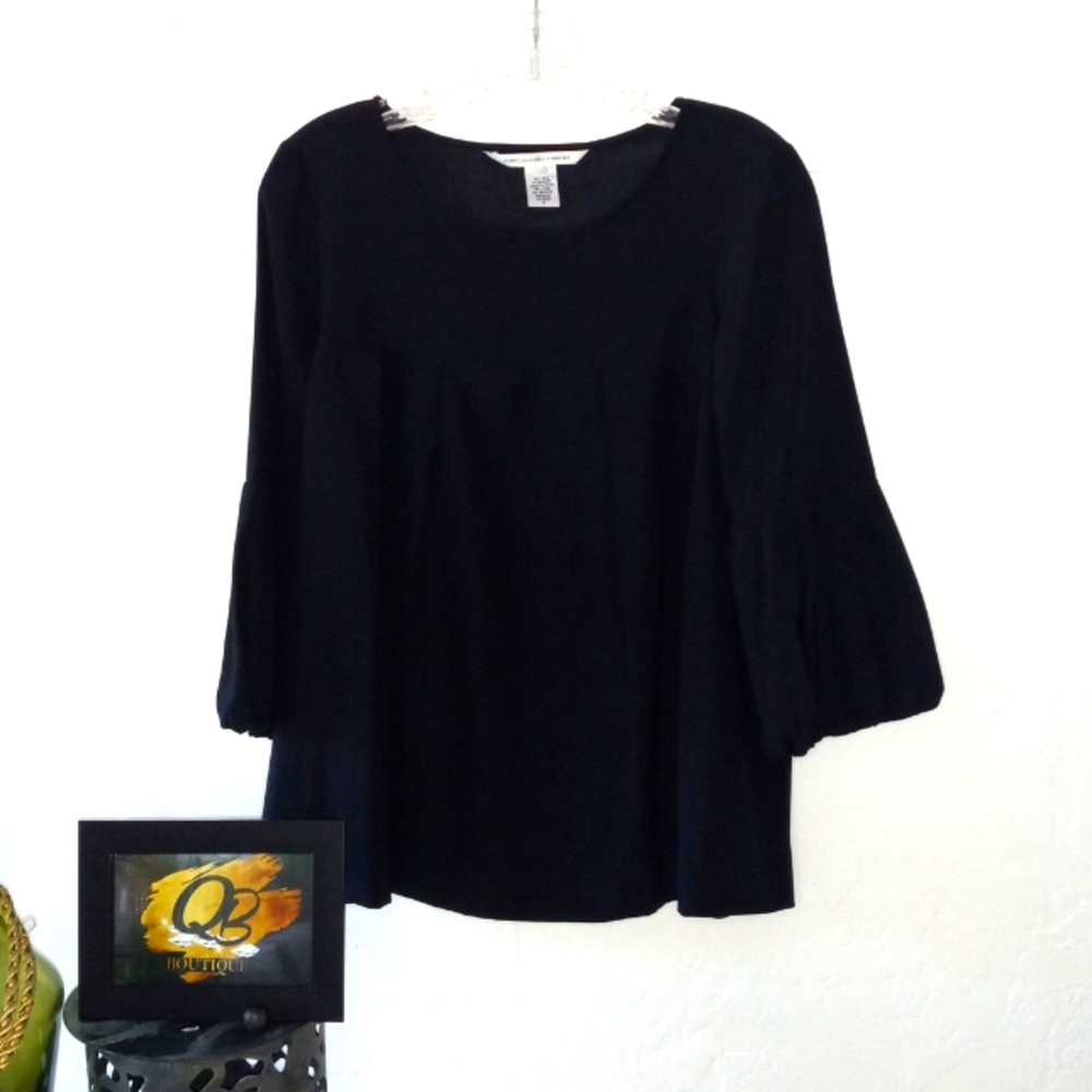 Size 2 Diane Von Furstenberg  Pleaded Up Front And Back With  Three-Quarter-Leng